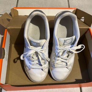 Nike tailwind women’s sneakers